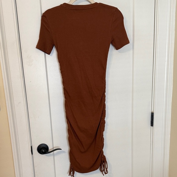 Zara Rust Brown Midi Dress with Ruched Sides - Picture 6 of 6